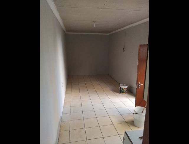 1 BEDROOM PROPERTY TO RENT IN TLAMATLAMA